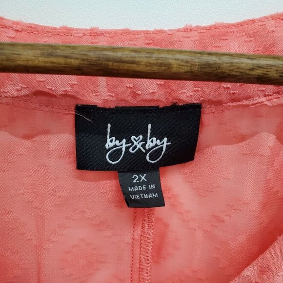 By & By Womens Cold Shoulder Keyhole Neck Blouse Top Size 2X Coral Textured - Picture 10 of 14